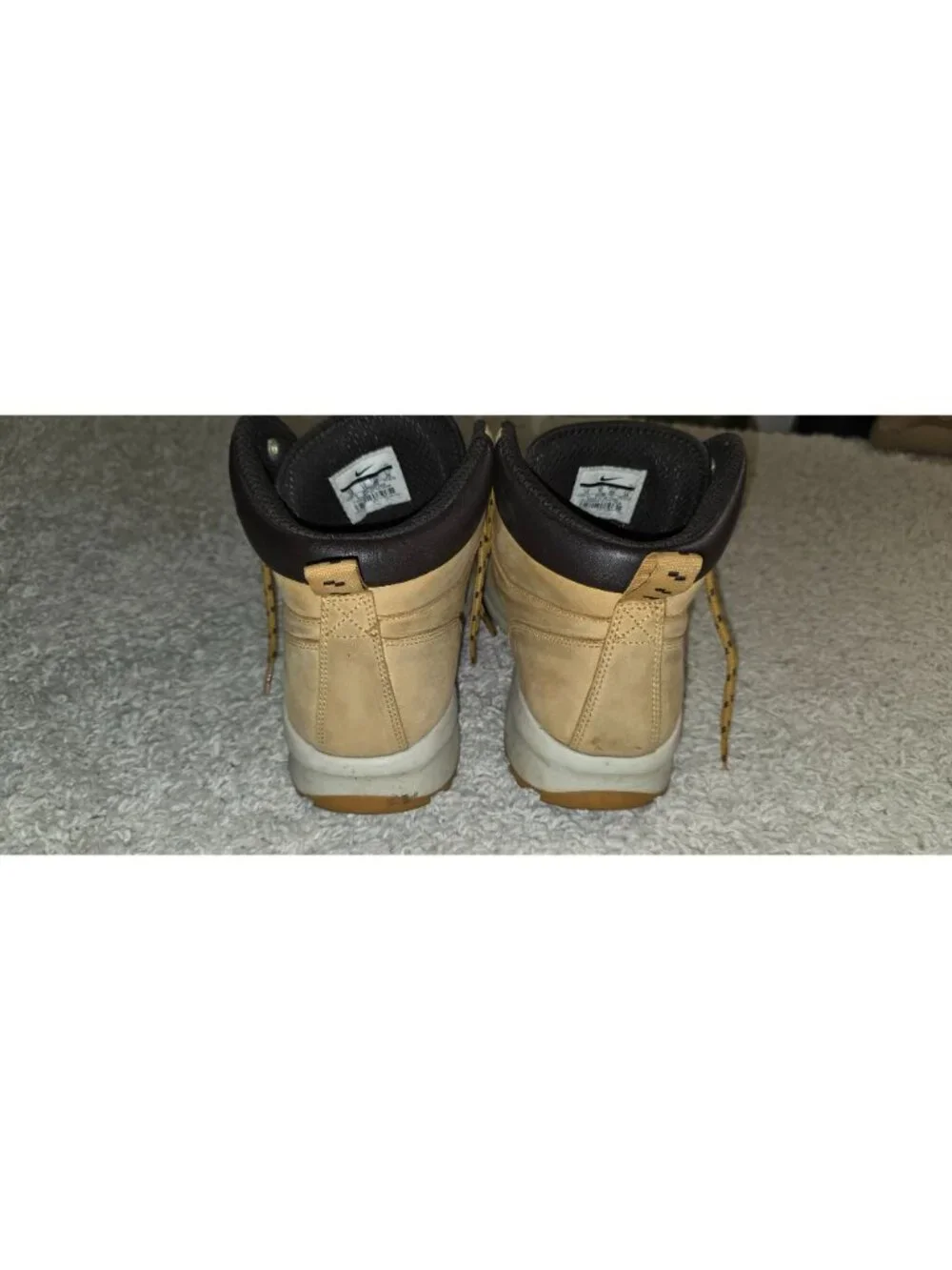 N/A nike manoa